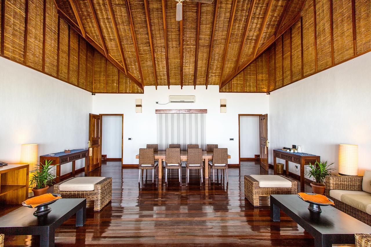 Palm Beach Island Resort & Spa Maldives Fushifaru Exterior foto